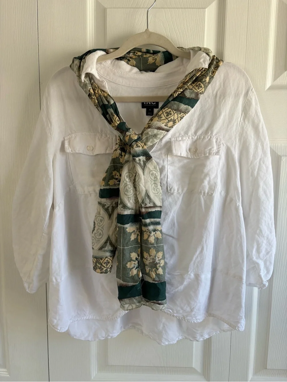 VNTG Victoria’s Secret Silk Tan Green Scarf Geo Floral Oriental Career Academia